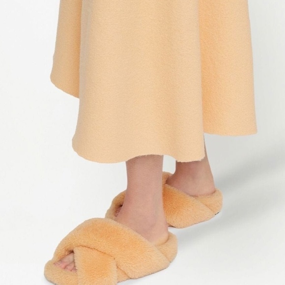 Jil Sander Shearling Crossover Slides l NWOT l Size EU37 l MSRP $1080 - Picture 4 of 4